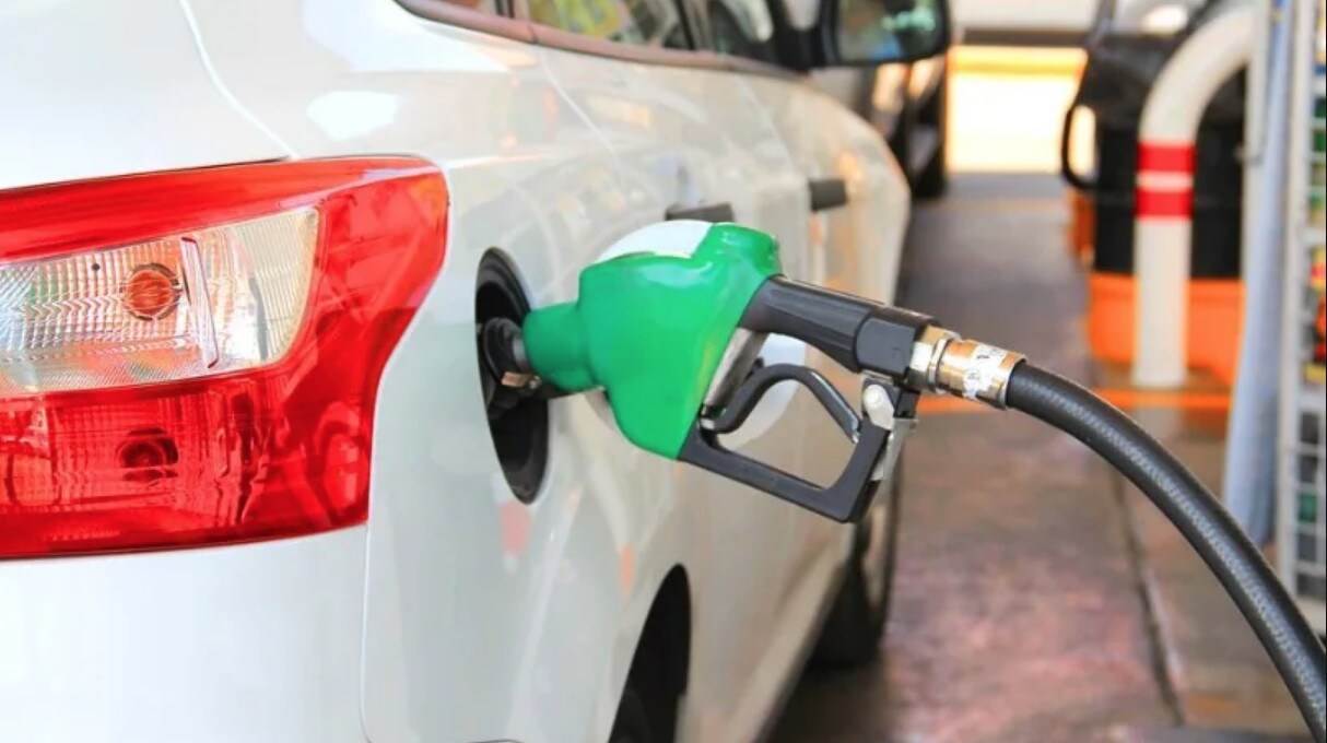 Caro benzina, stop ai rialzi in attesa del taglio delle accise