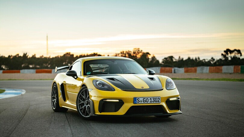 Porsche 718 Cayman GT4 RS, la prova in pista