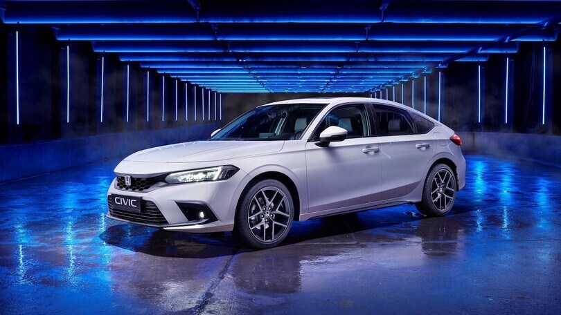 Nuova Honda Civic full hybrid, grandi numeri su consumi e prestazioni