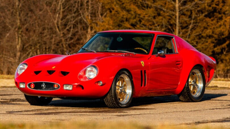 Ferrari, all'asta una finta 250 GTO protagonista al cinema