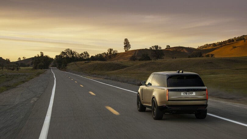 Nuova Range Rover, la prova su strada