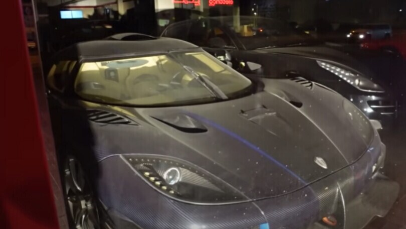 A Dubai hanno abbandonato una Koenigsegg da 1,5 milioni di euro