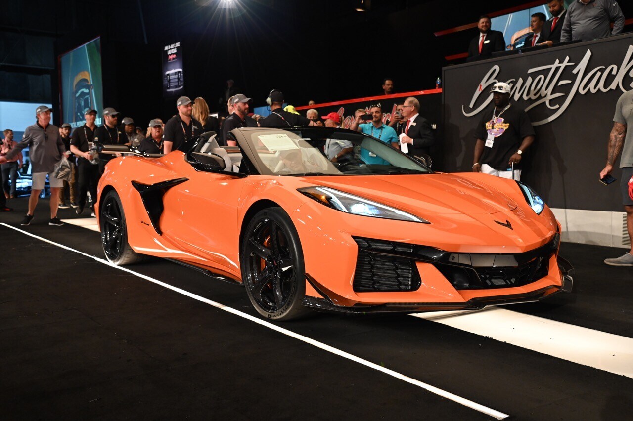 La prima C8 Corvette Z06 Convertible venduta all'asta a 1 milione