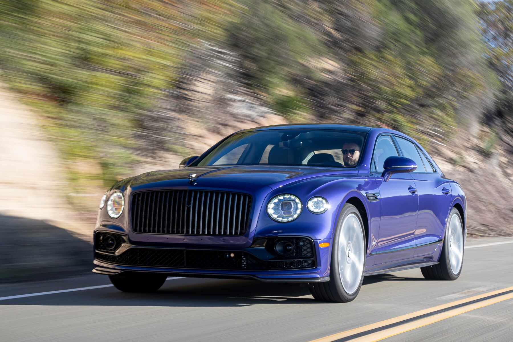 Bentley Flying Spur Hybrid,il test della berlina di lusso plug-in