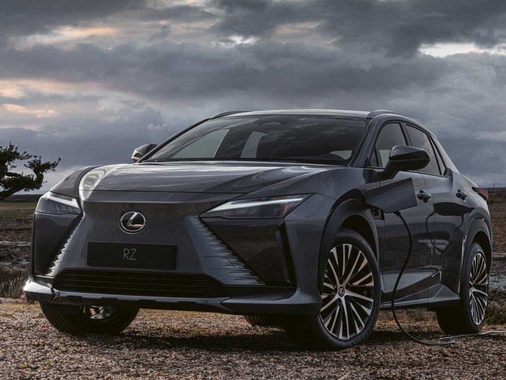 Lexus RZ 450E, eccola vista dal vivo