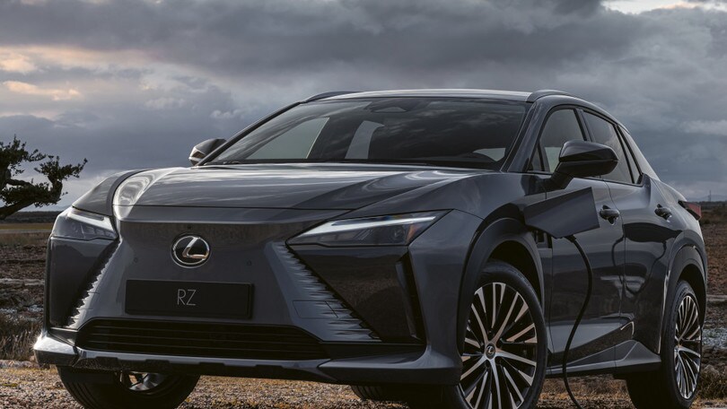 Lexus RZ 450E, eccola vista dal vivo
