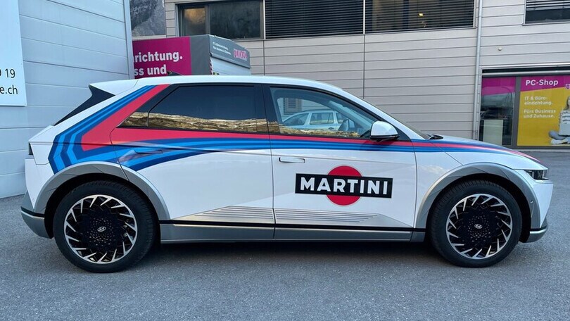 Hyundai, la Ioniq 5 elettrica con livrea Lancia Martini