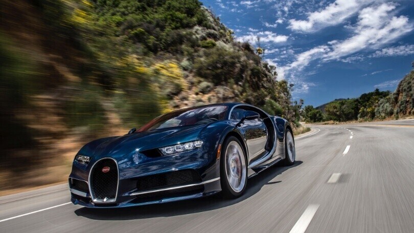 A 417 km/h in autostrada con la Bugatti Chiron: nessuna denuncia