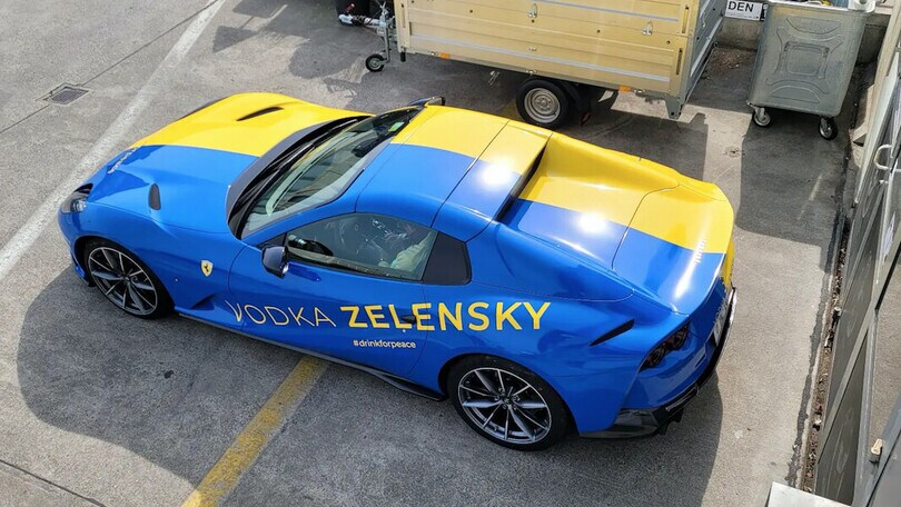 Ferrari 812 GTS "Zelensky", la V12 a sostegno dell'Ucraina