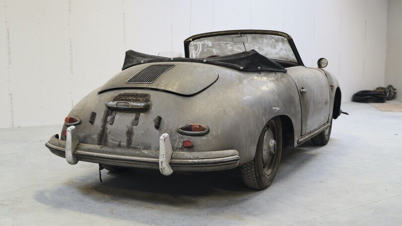 Porsche 356 A 1600 Cabriolet abbandonata all'asta
