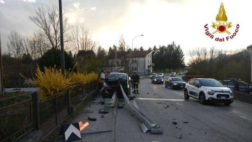 Guard rail trafigge un’auto: dramma a Belluno