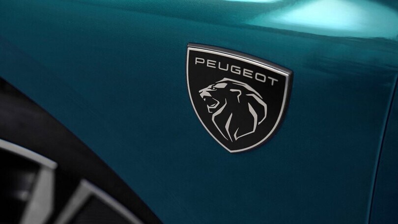 Nuova Peugeot 408, un po' berlina tanto crossover