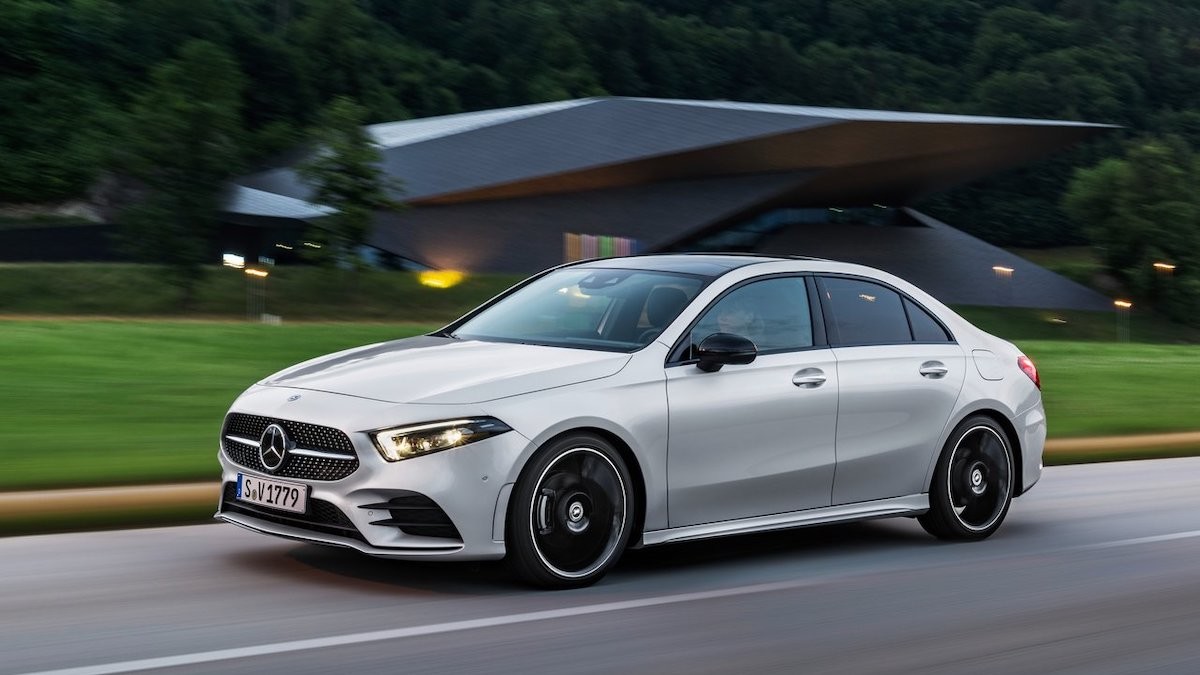 Mercedes, lusso e valore porteranno al taglio delle compatte
