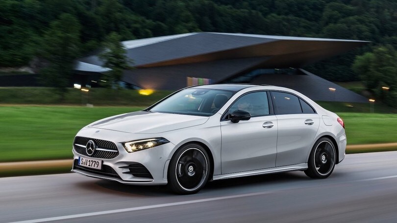 Mercedes, lusso e valore porteranno al taglio delle compatte