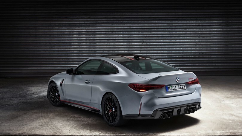 Nuova BMW M4 CSL