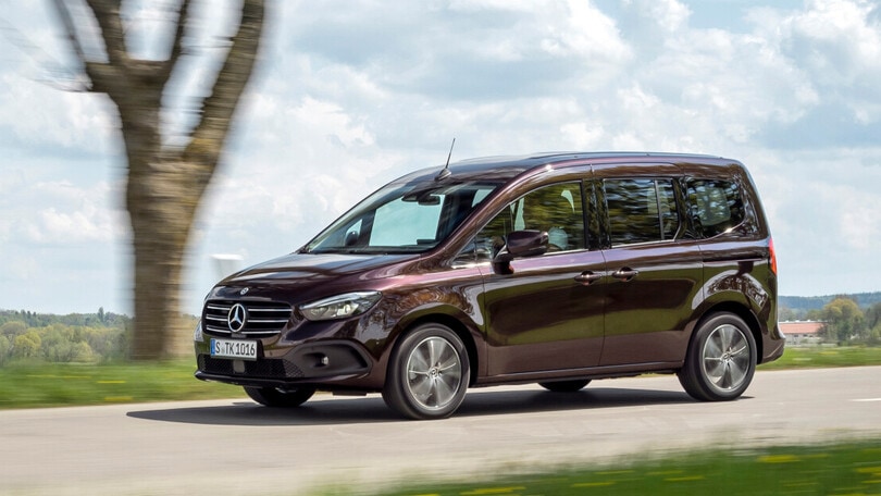 Mercedes Classe T, la prova del multispazio premium