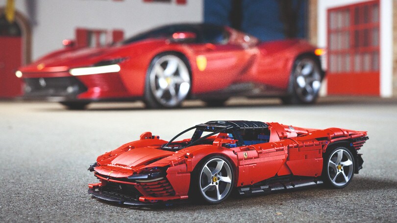 Ferrari Daytona SP3 diventa un kit Lego da 3.778 pezzi