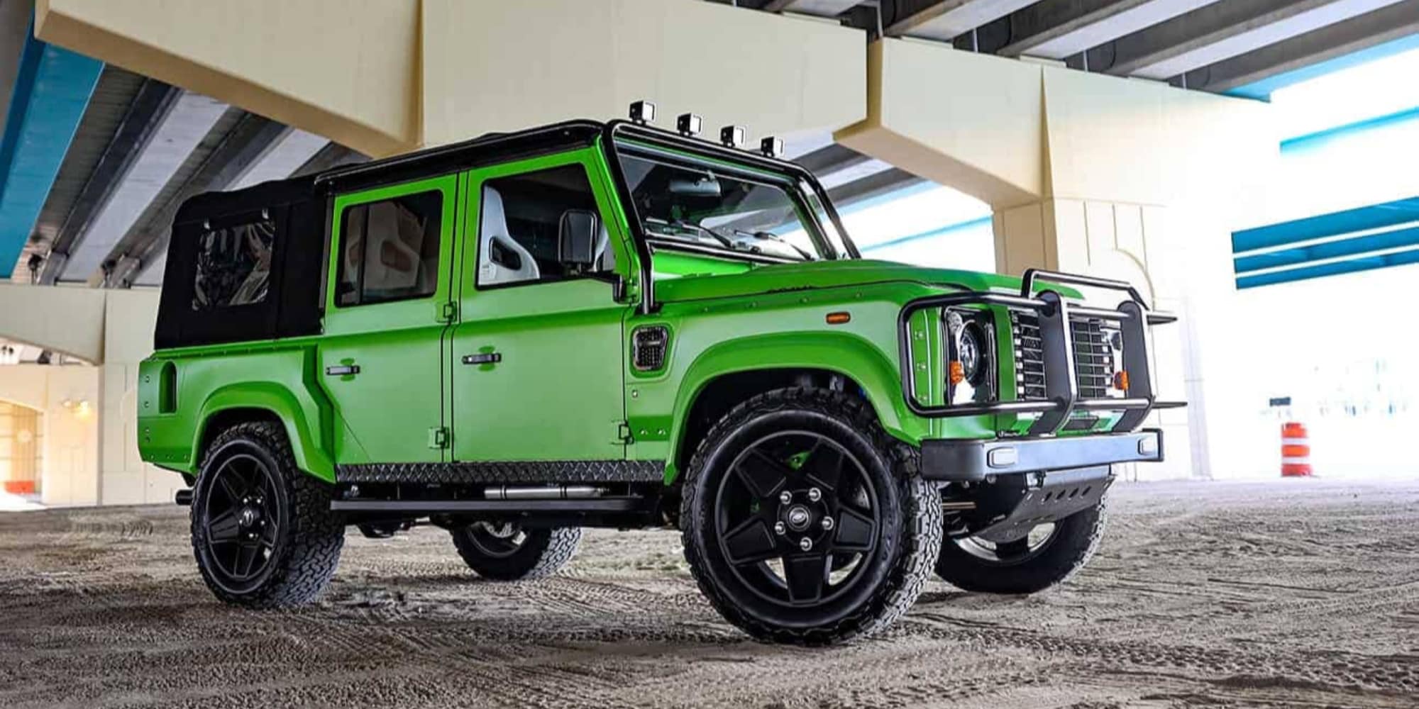 Project Naw, un Defender verde Lamborghini col V8 Corvette