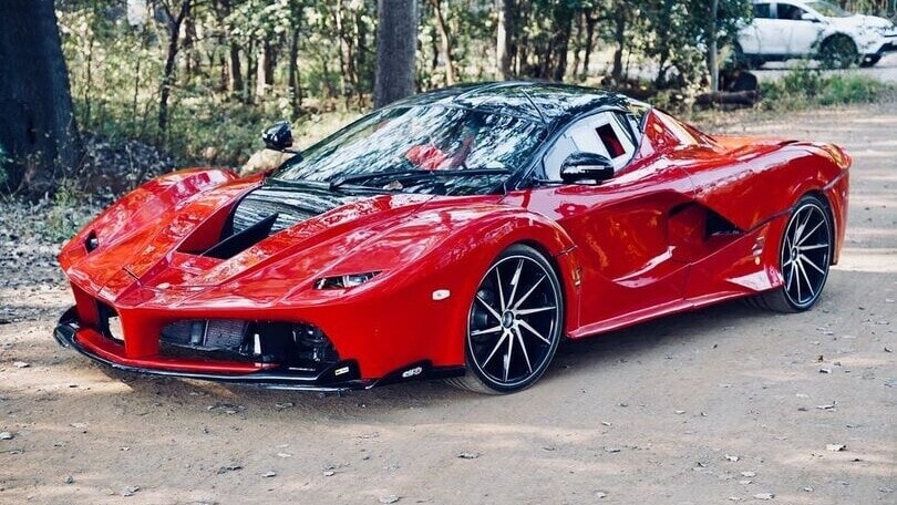 Ferrari LaFerrari, la replica è su base Audi R8 Spyder