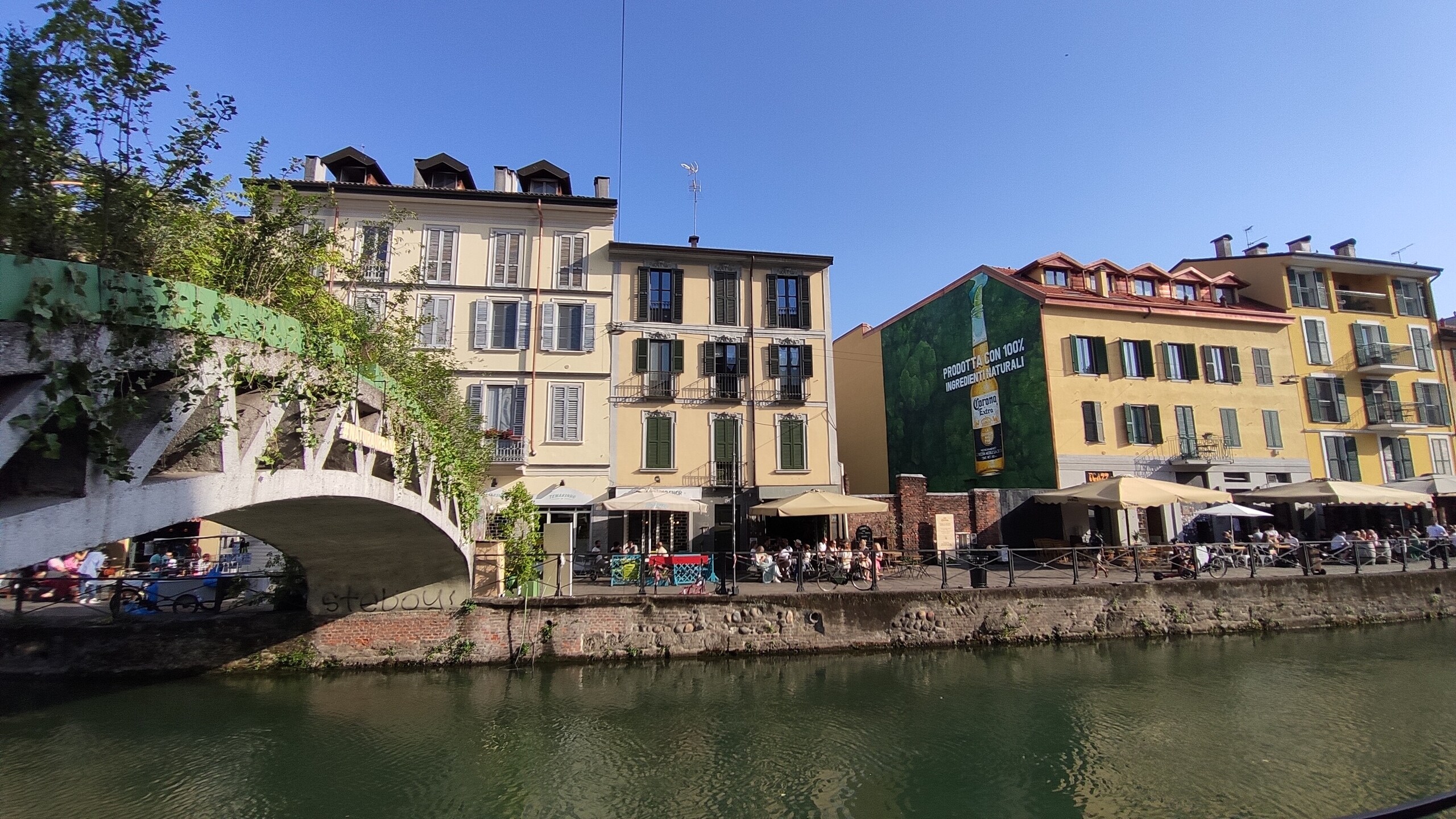 Milano, il Ponte Alda Merini si trasforma in un boschetto multisensoriale