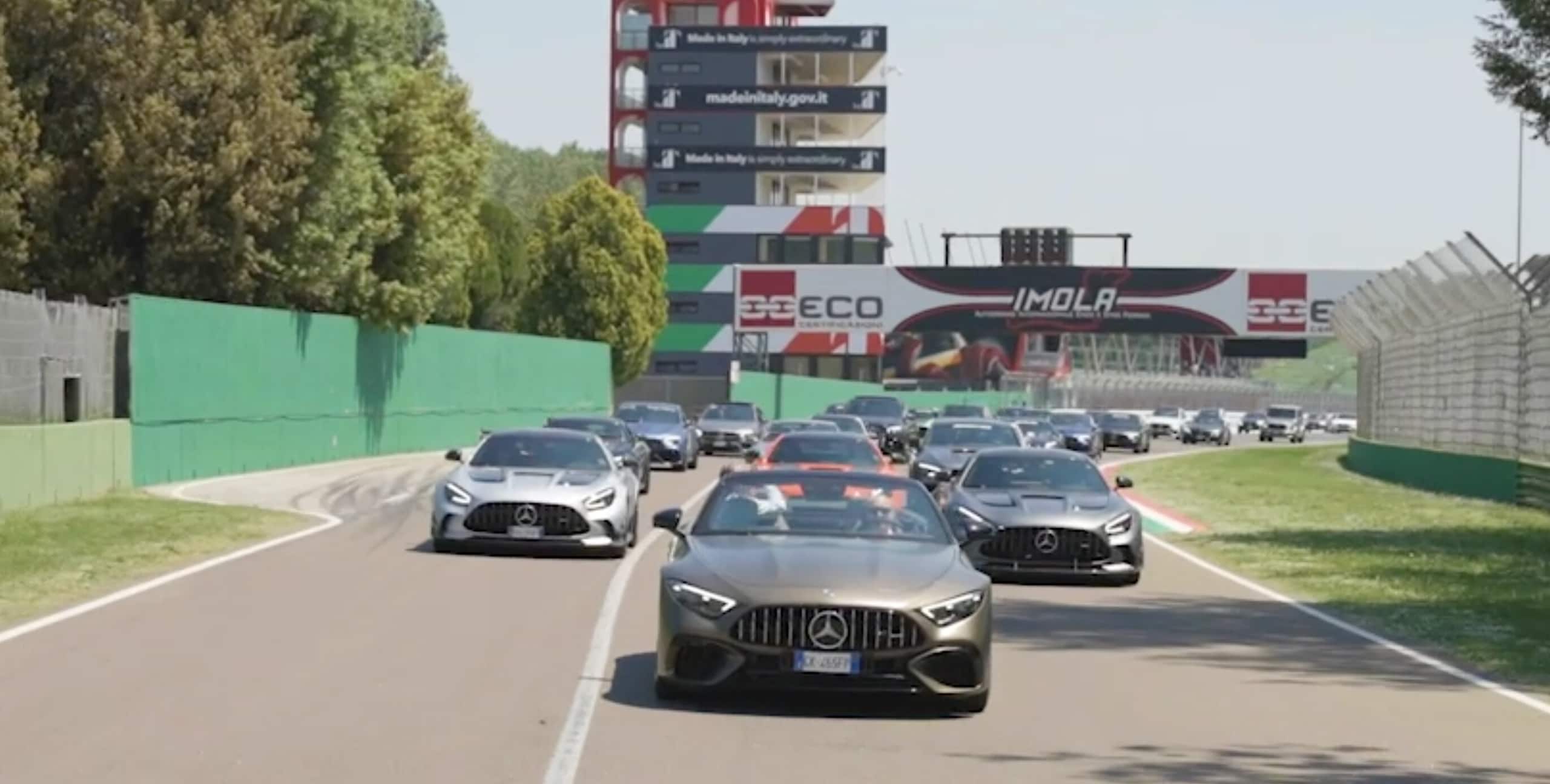 Mercedes-AMG Day, cavalli scatenati a Imola