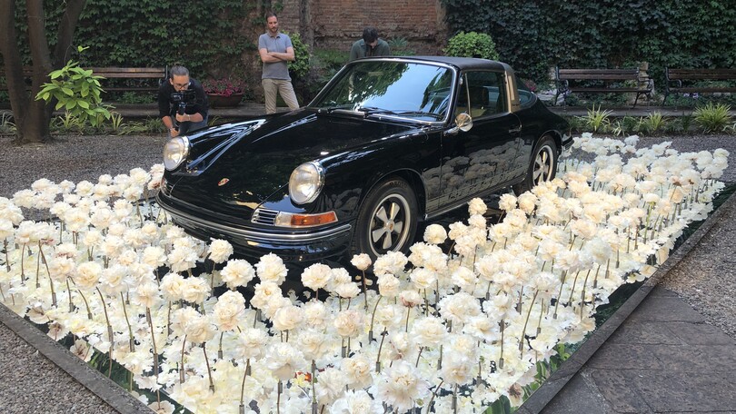 Porsche "sboccia" al Salone del Mobile 2022