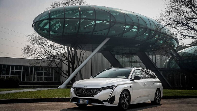 Peugeot 308, la wagon arriva in concessionaria