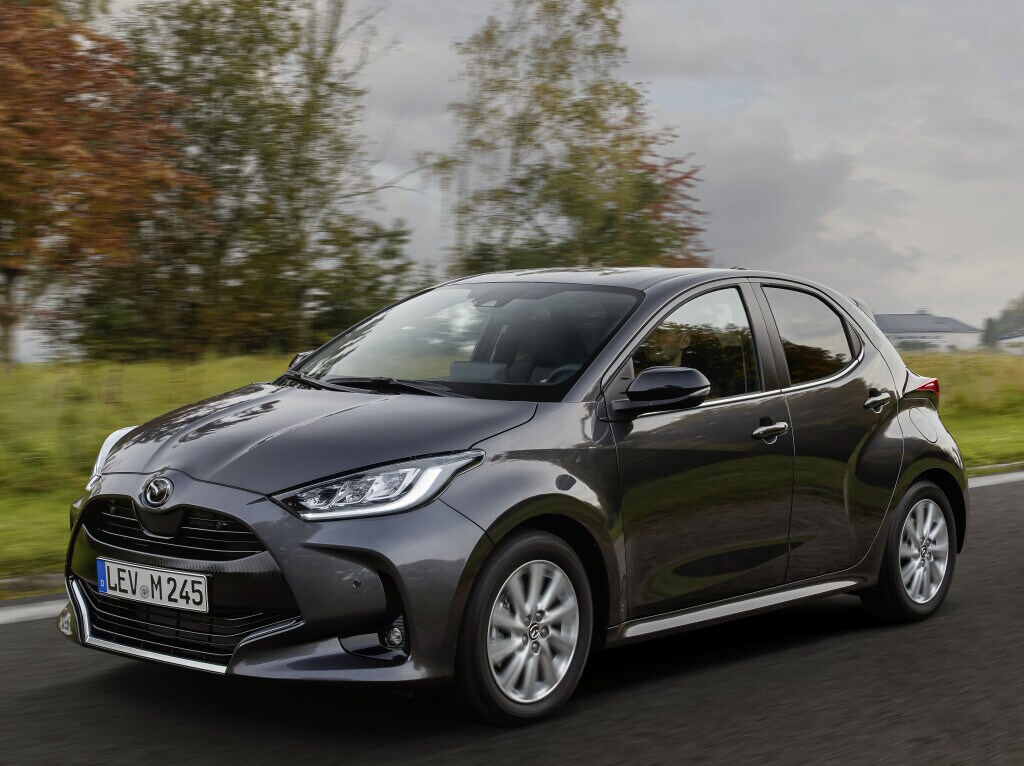 Mazda 2 Hybrid, ecco come va su strada