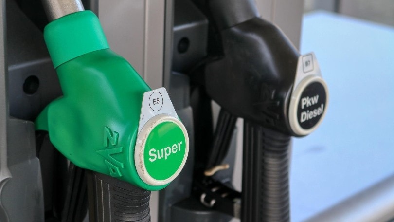 Caro benzina: prezzo medio oltre i 2 euro e Fegica propone prezzi amministrati