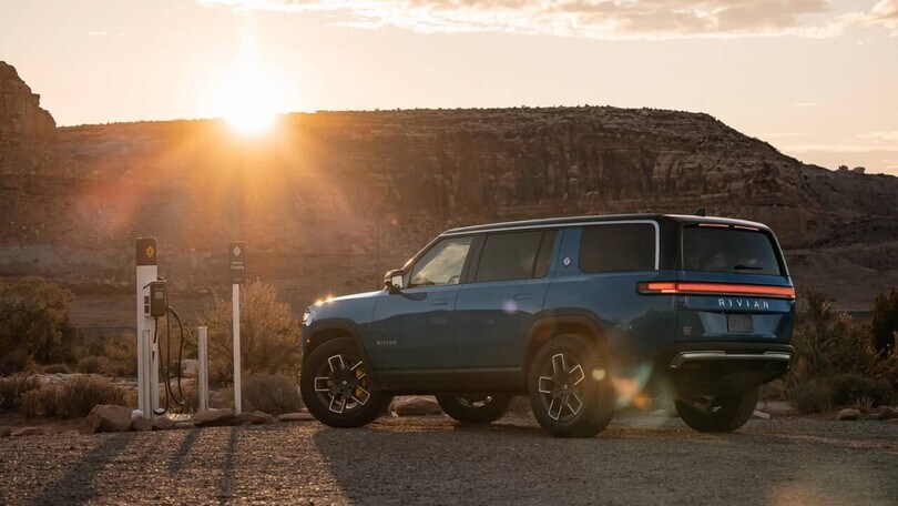 Rivian R1S, il SUV elettrico