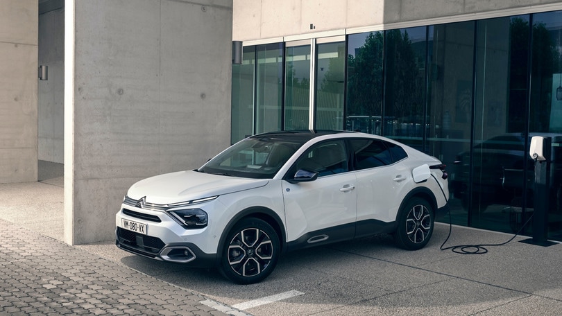 Citroën C4 X, francese formato fastback