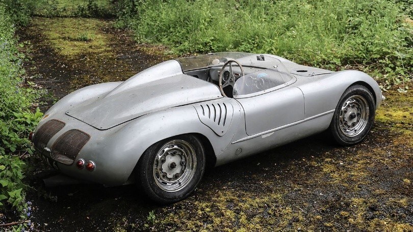 Ritrovata una Porsche 550 Spyder del 1956: andrà all'asta