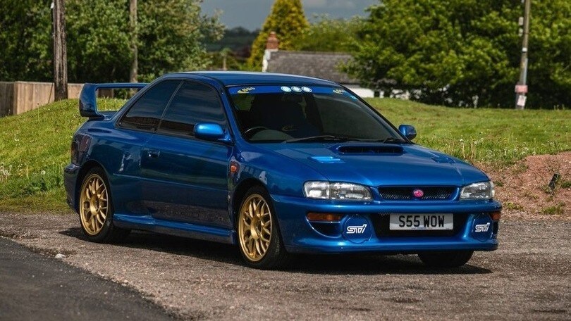Subaru Impreza 22B STi, all'asta 280 cv in meraviglioso abito blu