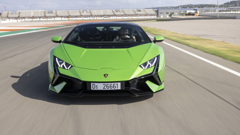 Lamborghini Huracán Tecnica, la prova in pista e su strada