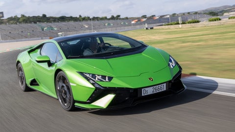 Lamborghini Huracán Tecnica, il test in pista a Valencia