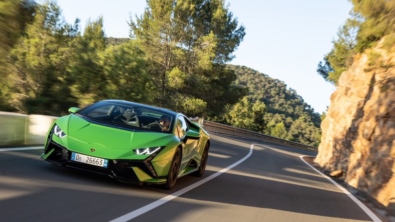 Nuova Lamborghini Huracán Tecnica: il test drive totale ci ha fatto "ubriacare"