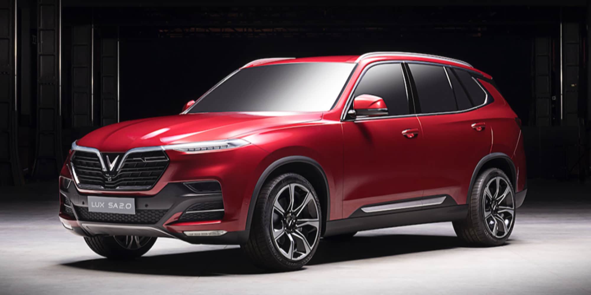 VinFast, dal 2024 solo batterie allo stato solido per le auto elettriche