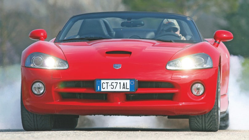 Auto nostalgia: Dodge Viper SRT-10