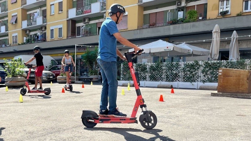 Monopattini elettrici, oltre il 30% dei romani non conosce le regole