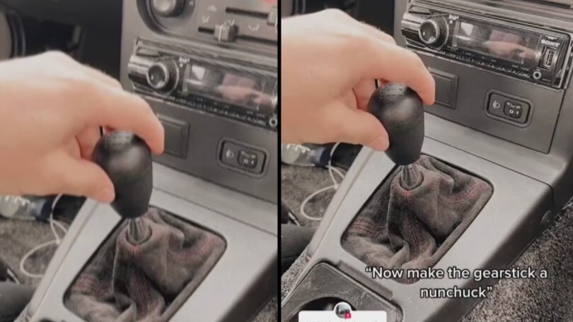 Toglie il volante e ci mette il joystick della Wii: che follia su una Mazda!