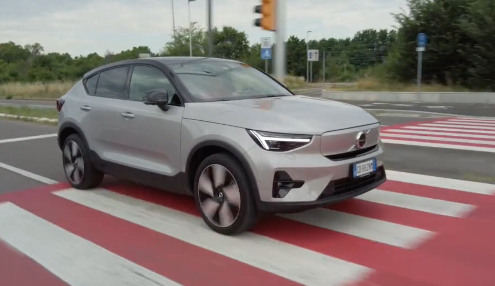 Volvo C40 Recharge, la prova del crossover-coupé elettrico