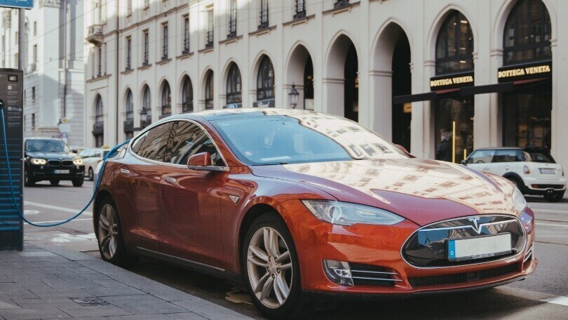 Auto elettriche: flessione del 29,30% nel mese di luglio 2022