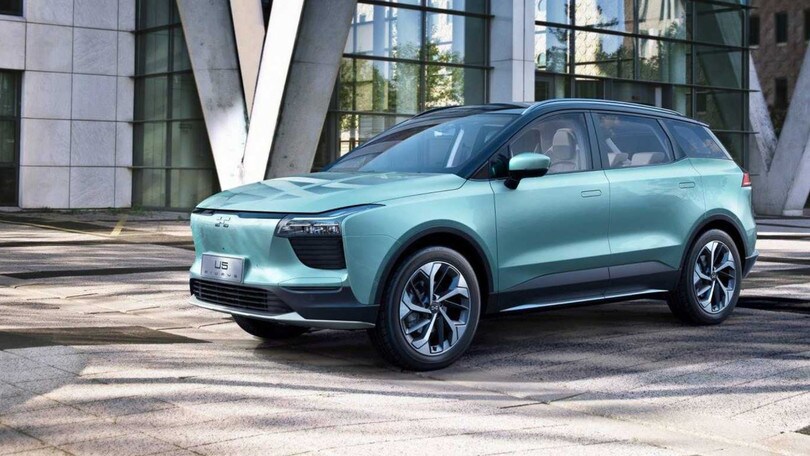 La Cina monopolista delle auto elettriche