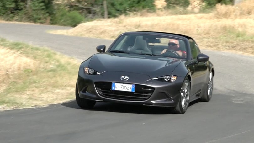 Mazda MX-5 RF, la prova della spider giapponese con il tetto rigido