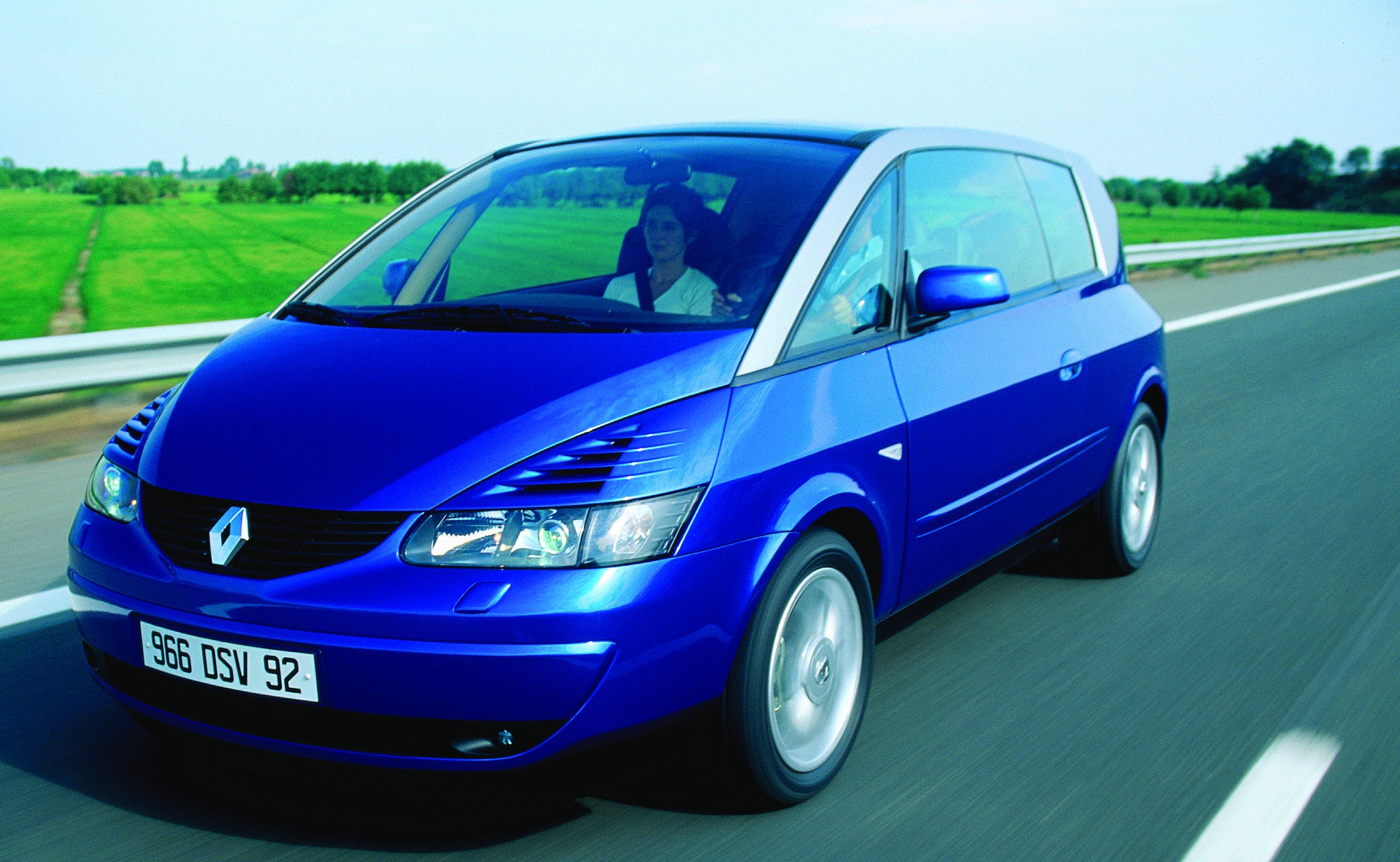 Forever young: Renault Avantime, rivoluzionaria troppo in anticipo