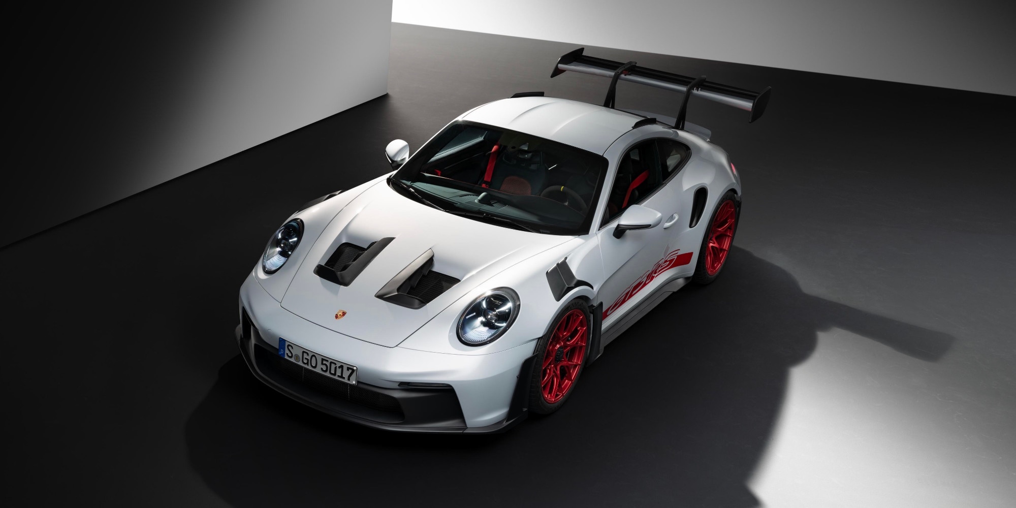 Porsche 911 GT3 RS, supersportiva a metà tra la strada e la pista