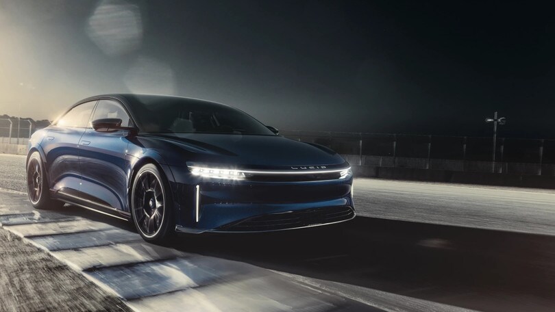 Lucid Air Sapphire, la super berlina elettrica sfida Tesla