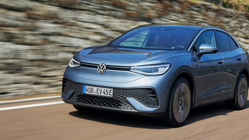 Volkswagen ID 5, ecco come va su strada