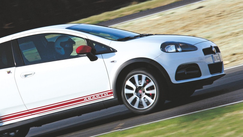 Auto nostalgia: Abarth Grande Punto, il ritorno dello Scorpione