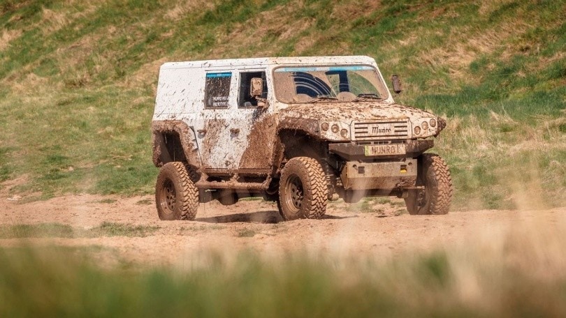 Munro Mark 1, il fuoristrada elettrico, ma vecchia scuola